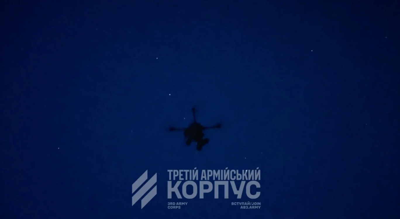 A heavy aerial drone carrying an explosive ground robot for deployment behind Russian lines during Operation Vivaldi. Credit: Ukraine’s Third Army Corp